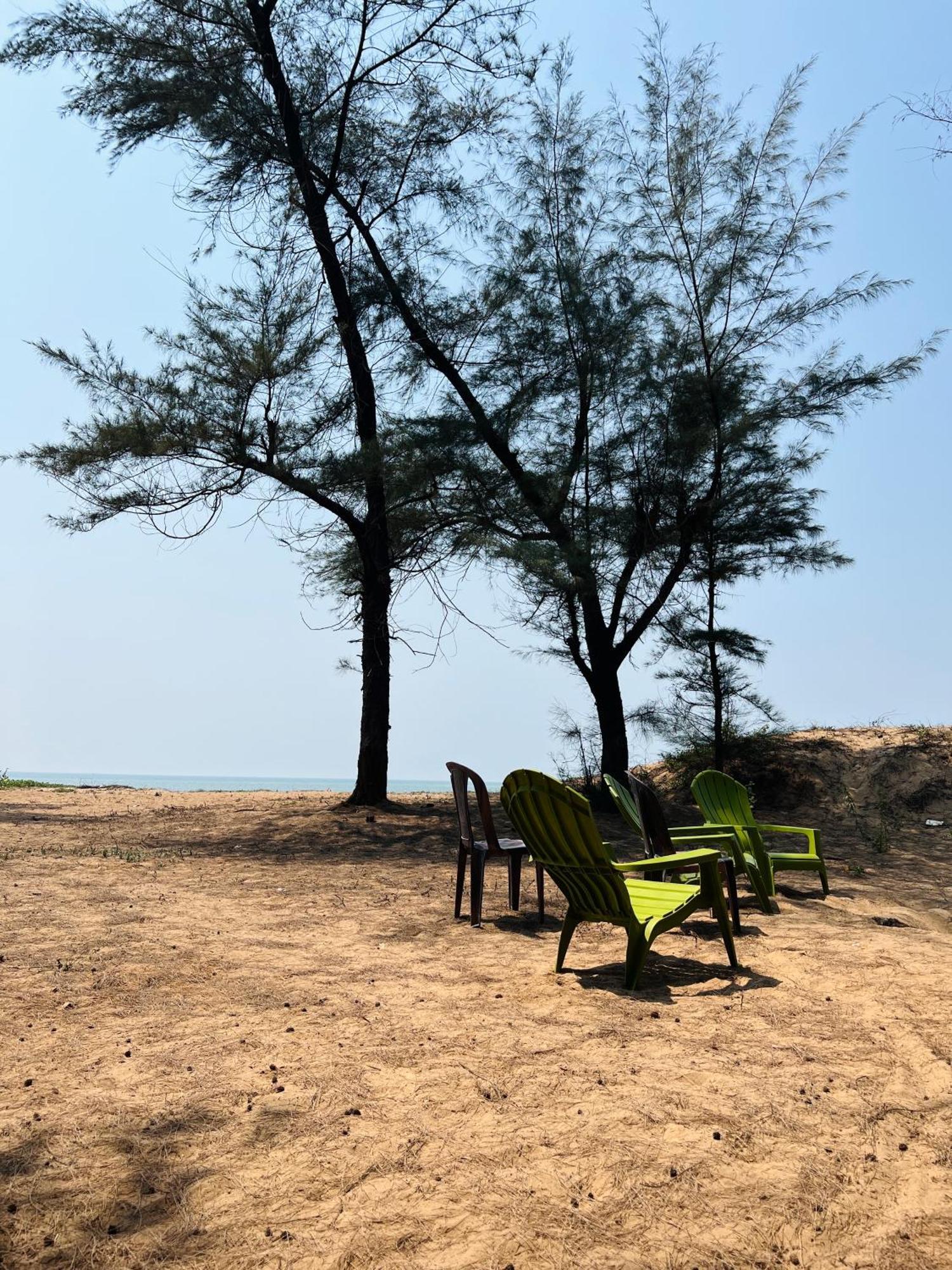 Blue Lagoon Beach Resort Gokarna  Exteriör bild