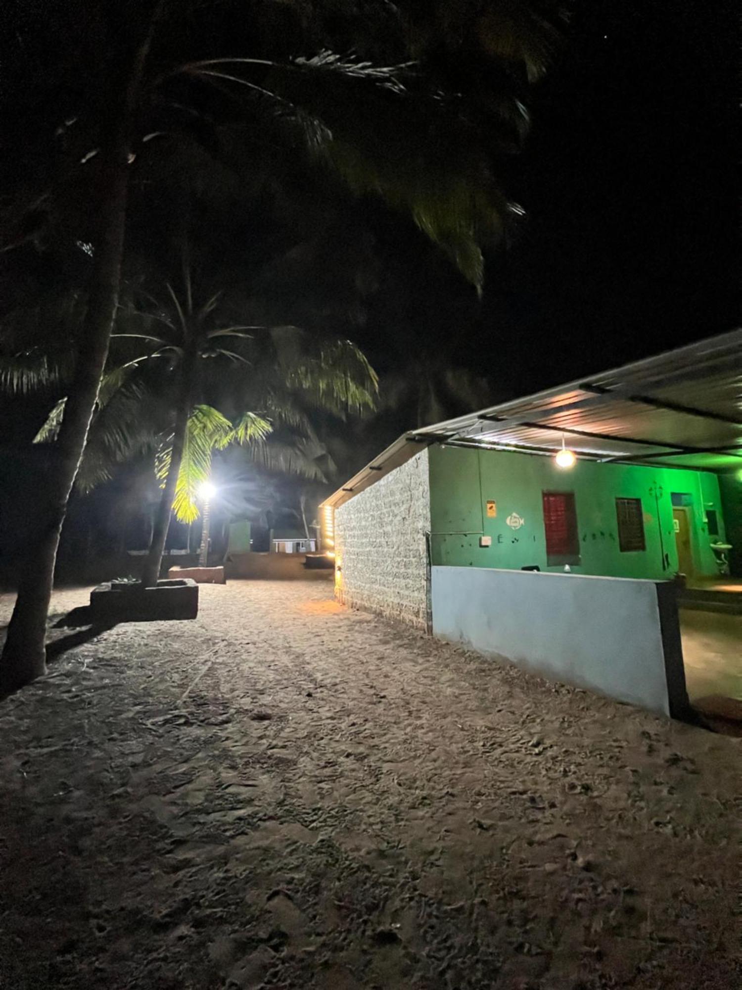Blue Lagoon Beach Resort Gokarna  Exteriör bild